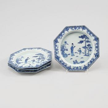 COASTERS, 4 st, porslin, Kina, Qing dynastin, Qianlong (1736-95).