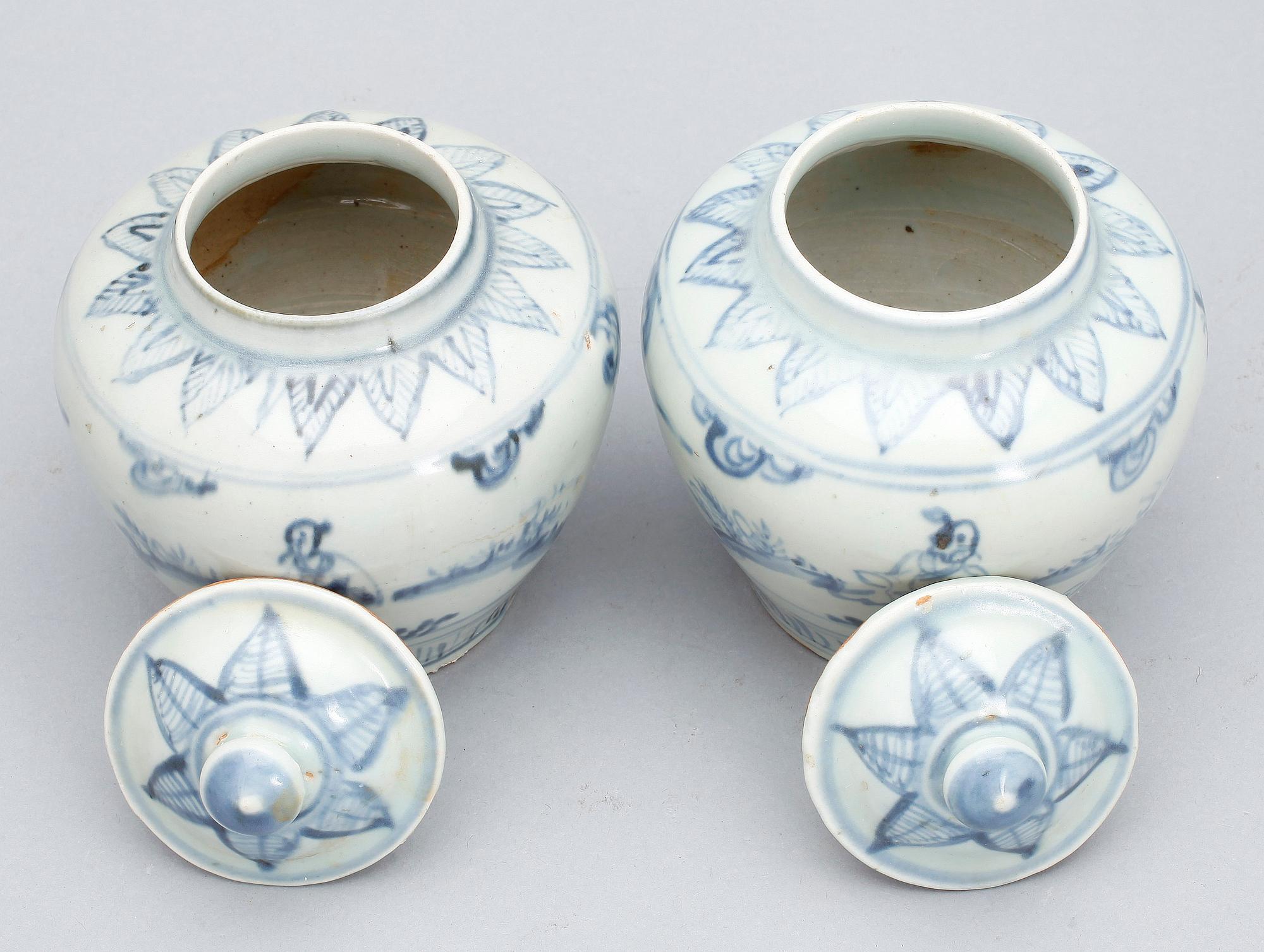URNOR med LOCK, porslin, Ming-stil, 1900-tal.