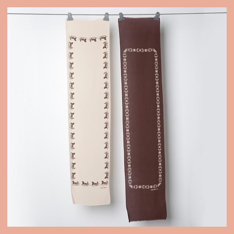 SCARVES, 2 st, Céline.