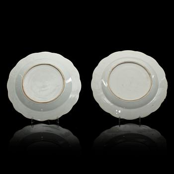 TALLRIKAR, ett par. Porslin, Kina Qianlong, 1700-tal.