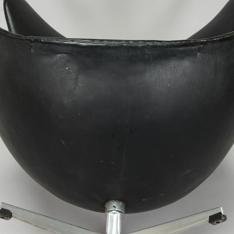 Arne Jacobsen, a black leather "Egg" armchair, Fritz Hansen, Denmark 1960/70s.