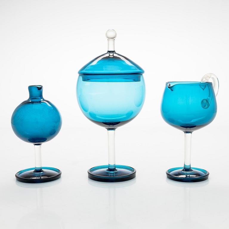 Nanny Still, lasiesineet, 3 kpl, "Harlekin" ja pullo Riihimäen Lasi Oy.