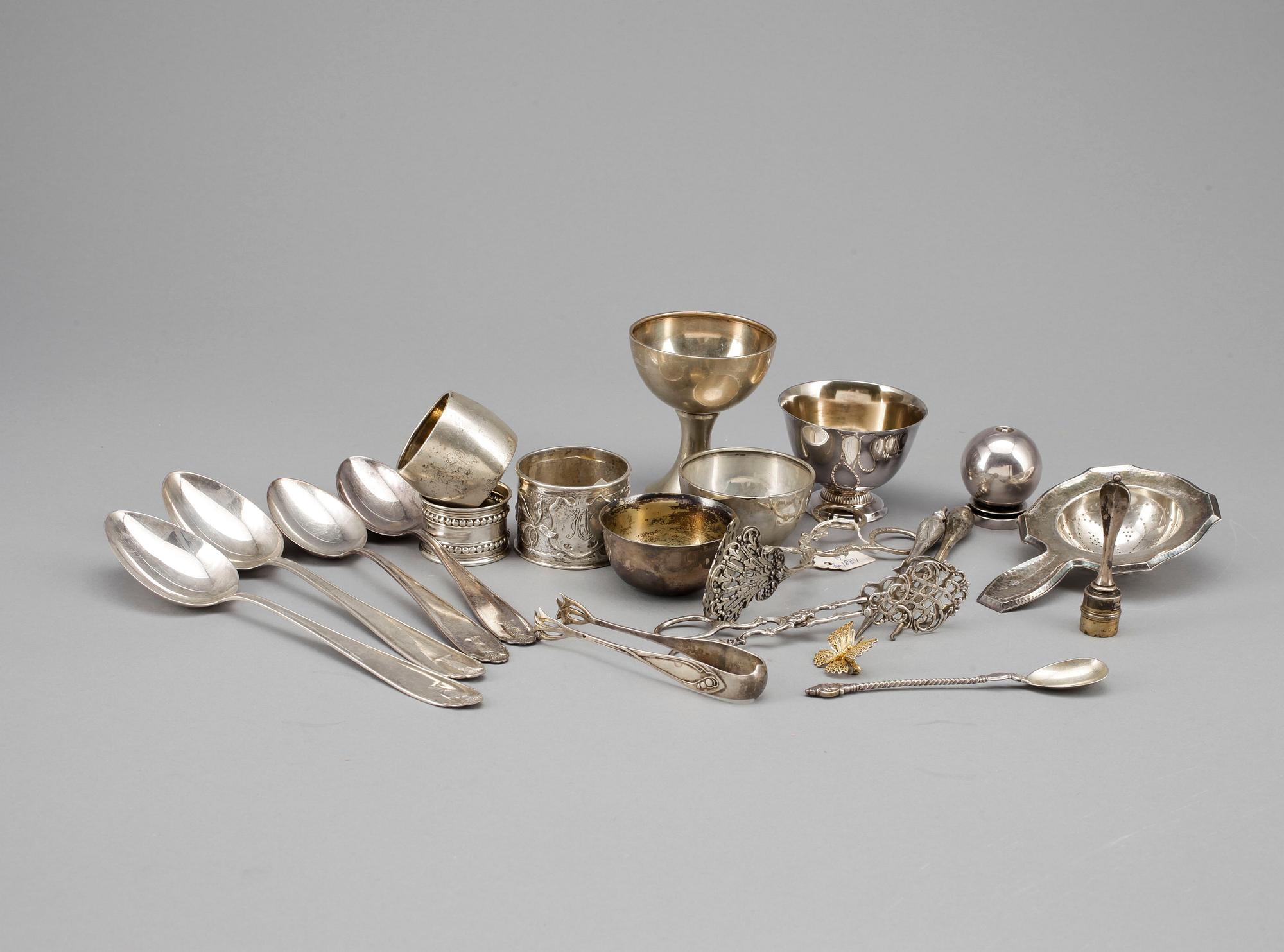 PARTI SILVER, 20+1 delar, bla Guldsmedsaktiebolaget, Stockholm, 1958. Tot vikt ca 640 gram.