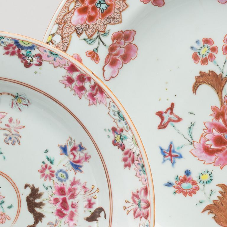 Two chinese porcelain dishes and one plate, 18th century.