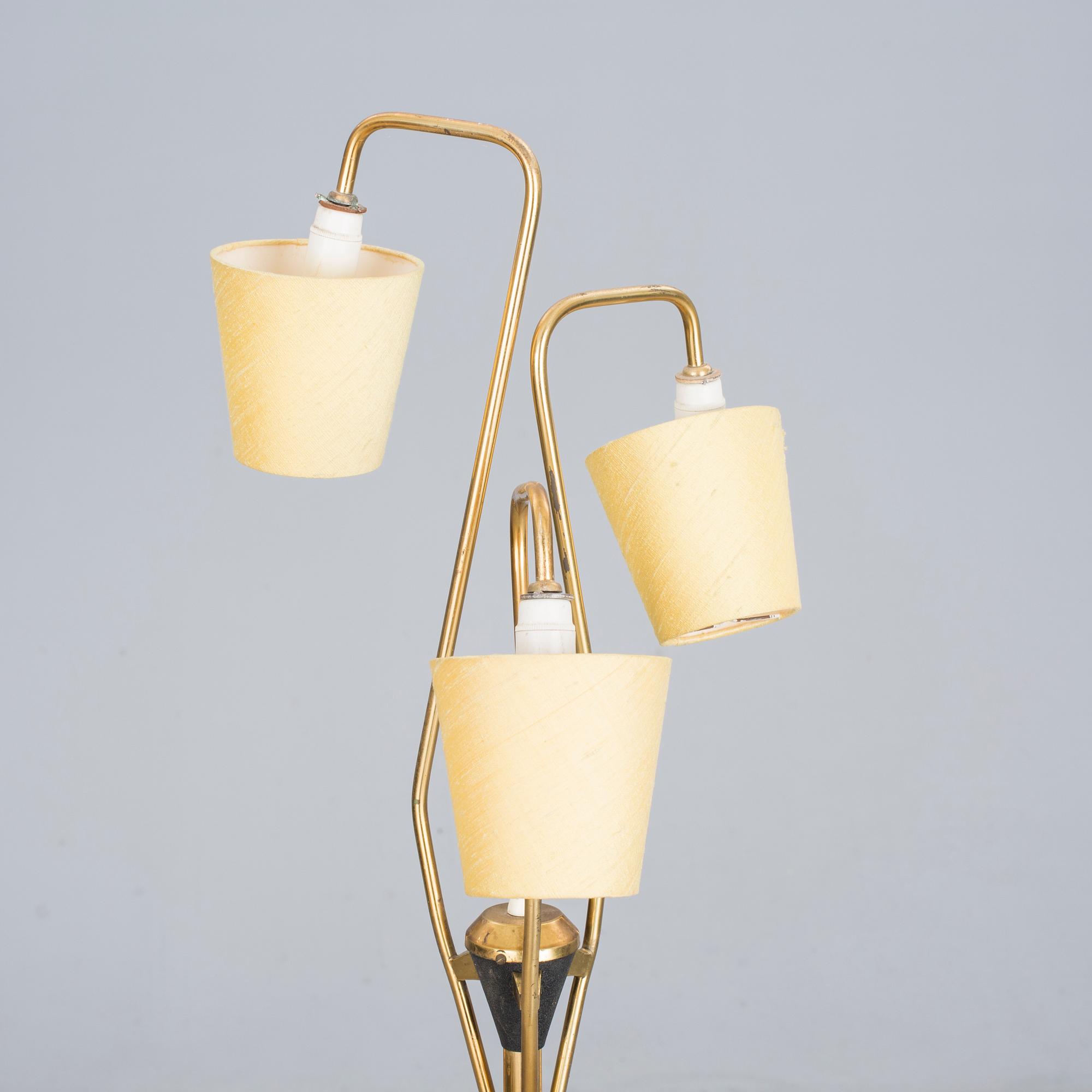 GOLVLAMPA, 1900-talets mitt.