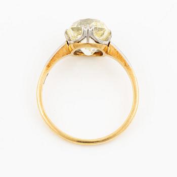 A ring 18K gold with a cushion-shaped old-cut diamond ca 4.30 ct, Carlman Stockholm 1904.