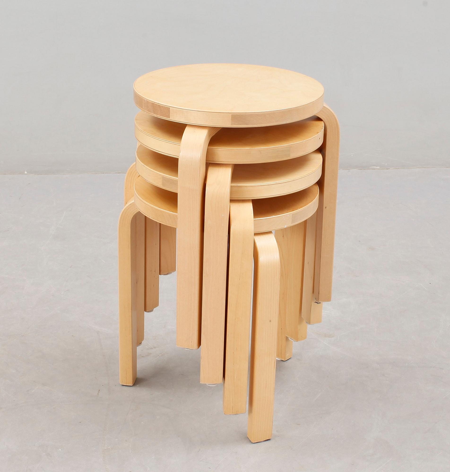 PALLAR, 4 st, modell "E 60", Alvar Aalto, Artek, formgiven 1932-33.