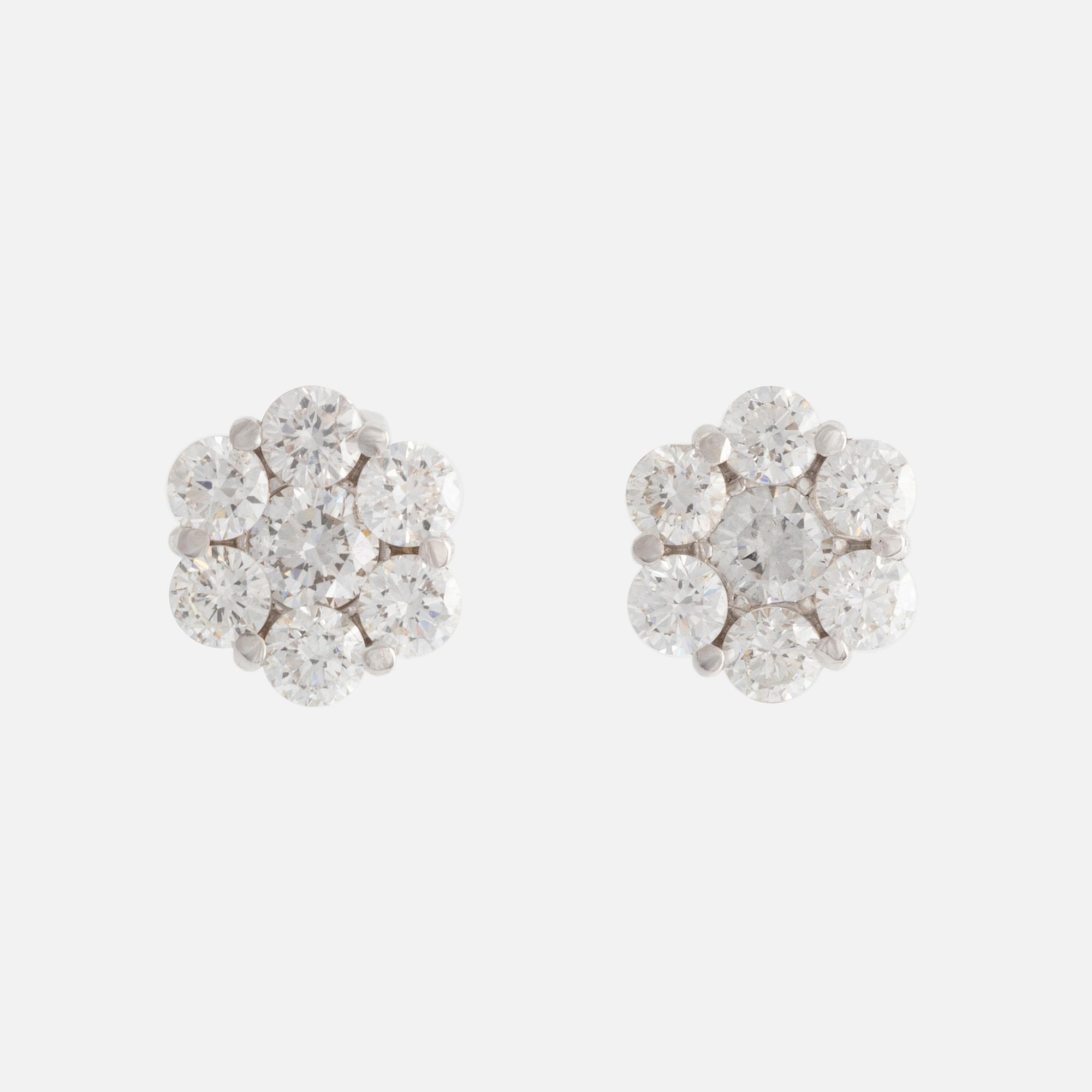 Earrings with brilliant-cut diamonds.