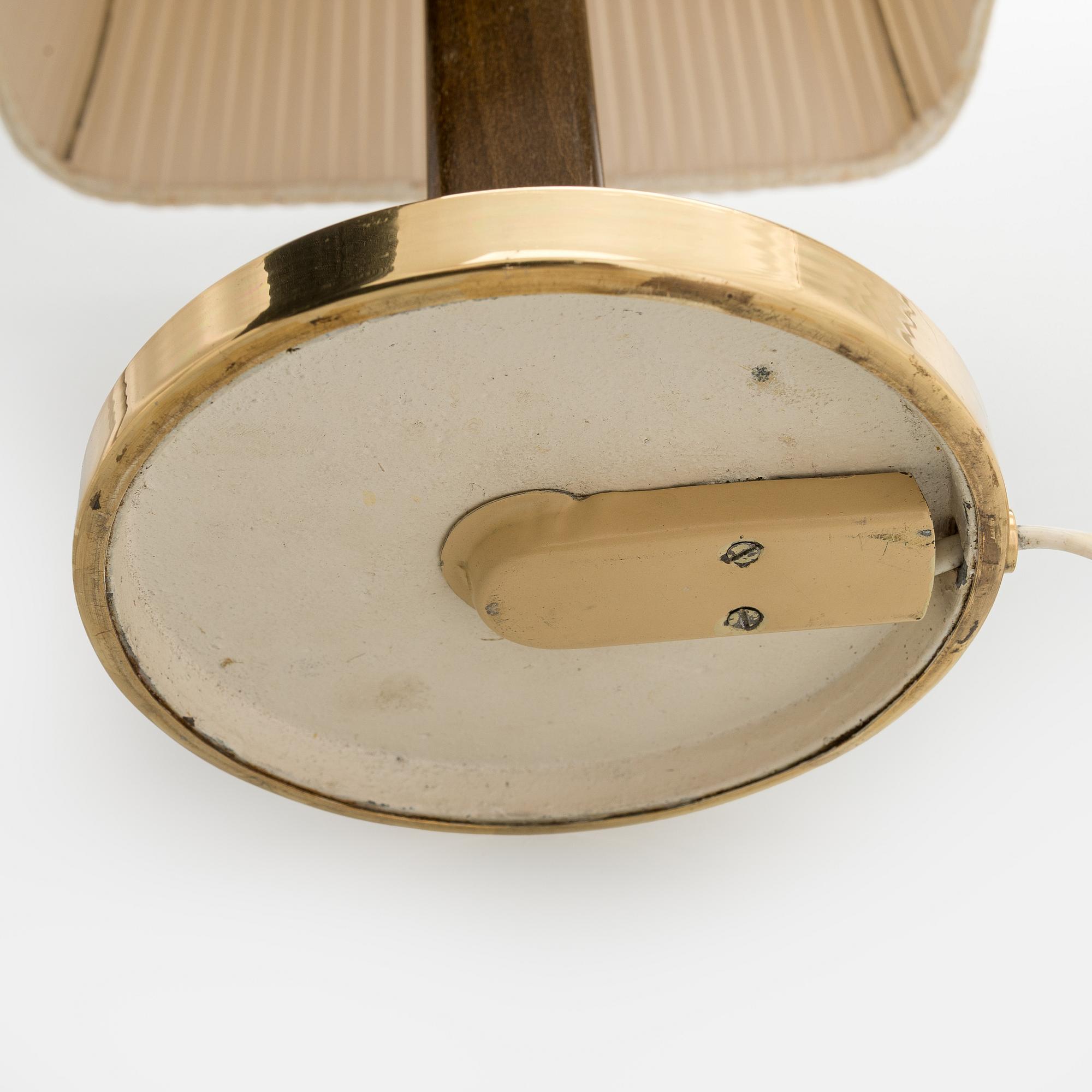 Paavo Tynell, A mid 20th century '5066' desk lamp for Taito Oy, Finland.