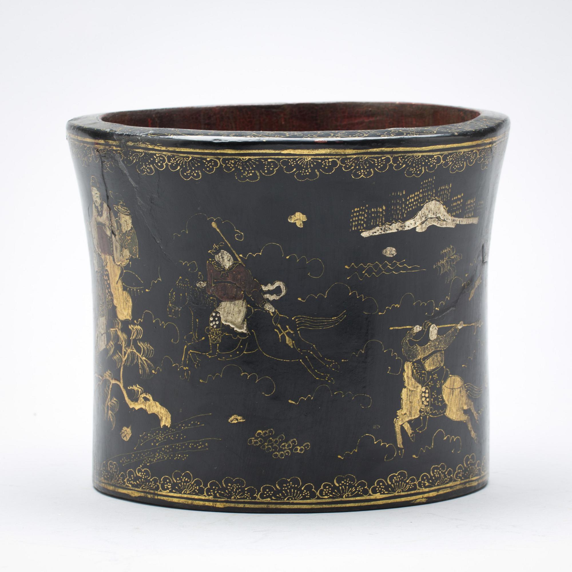 PENSELVAS, Kina. Lackarbete. 1800-tal.