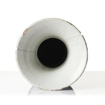 A large blue and white vase, Yenyen, Qing dynasty, Kangxi (1662-1722).