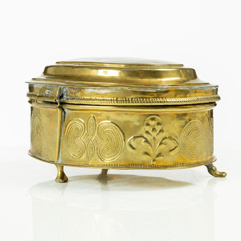 Sockerskrin, av Heinrich H. Werner (mässingslagare i Jönköping, f. 1703-d-1790), Senbarock.