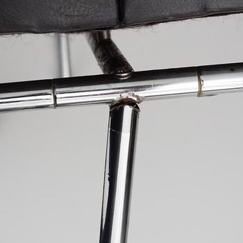 Arne Jacobsen, Sofa, model series FH-3300 “Lufthavnssofa”, Fritz Hansen.