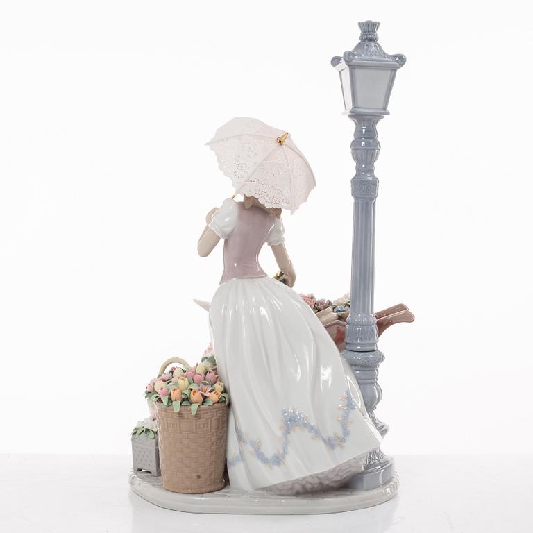 Miguel Angel Santaeulalia, figurin, "Flowers for everyone", Lladró, Spanien.