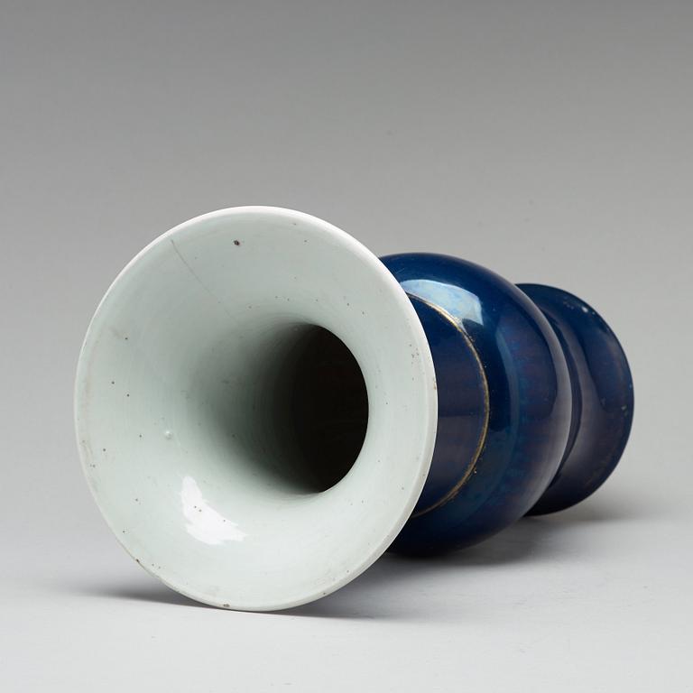 VAS, porslin. Qingdynastin, 1700-tal.