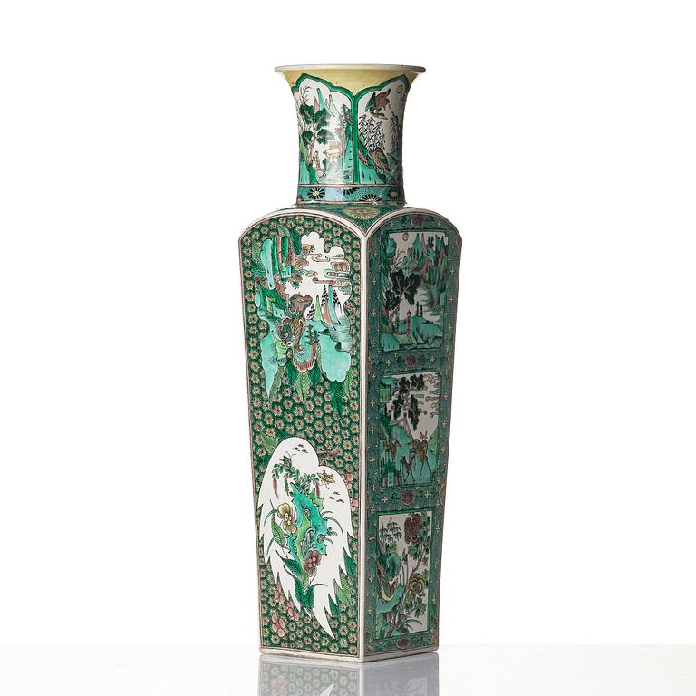 A famille verte and jeune vase, Qing dynasty, 19th century.