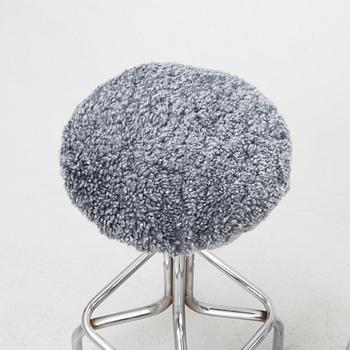 A set of four bar stools, mid 20th Century.