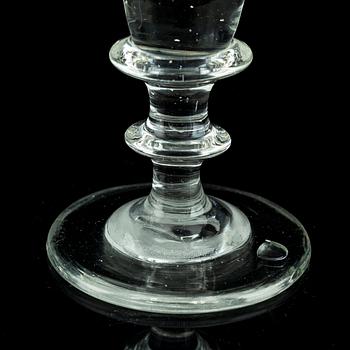 Spetsglas, 2 st, 1700/1800-tal.