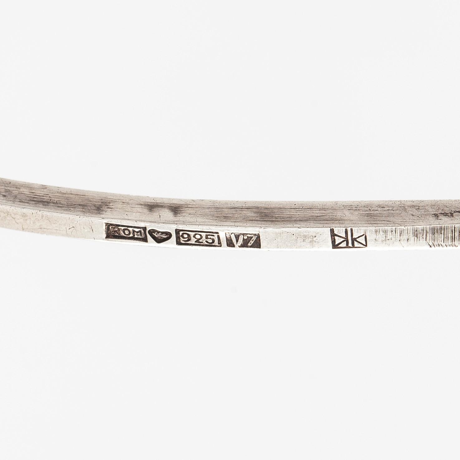 Mirjam Salminen, halssmycke, syntetisk spinell, silver.