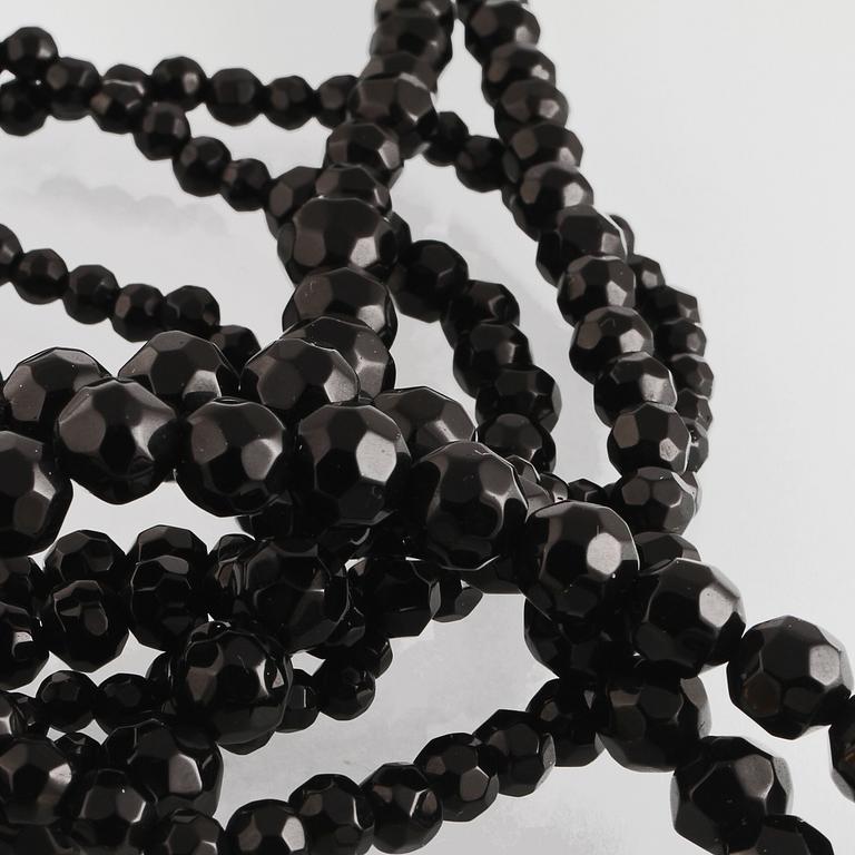 COLLIER, vitmetall samt fasettslipade svarta kulor, Christian Dior.