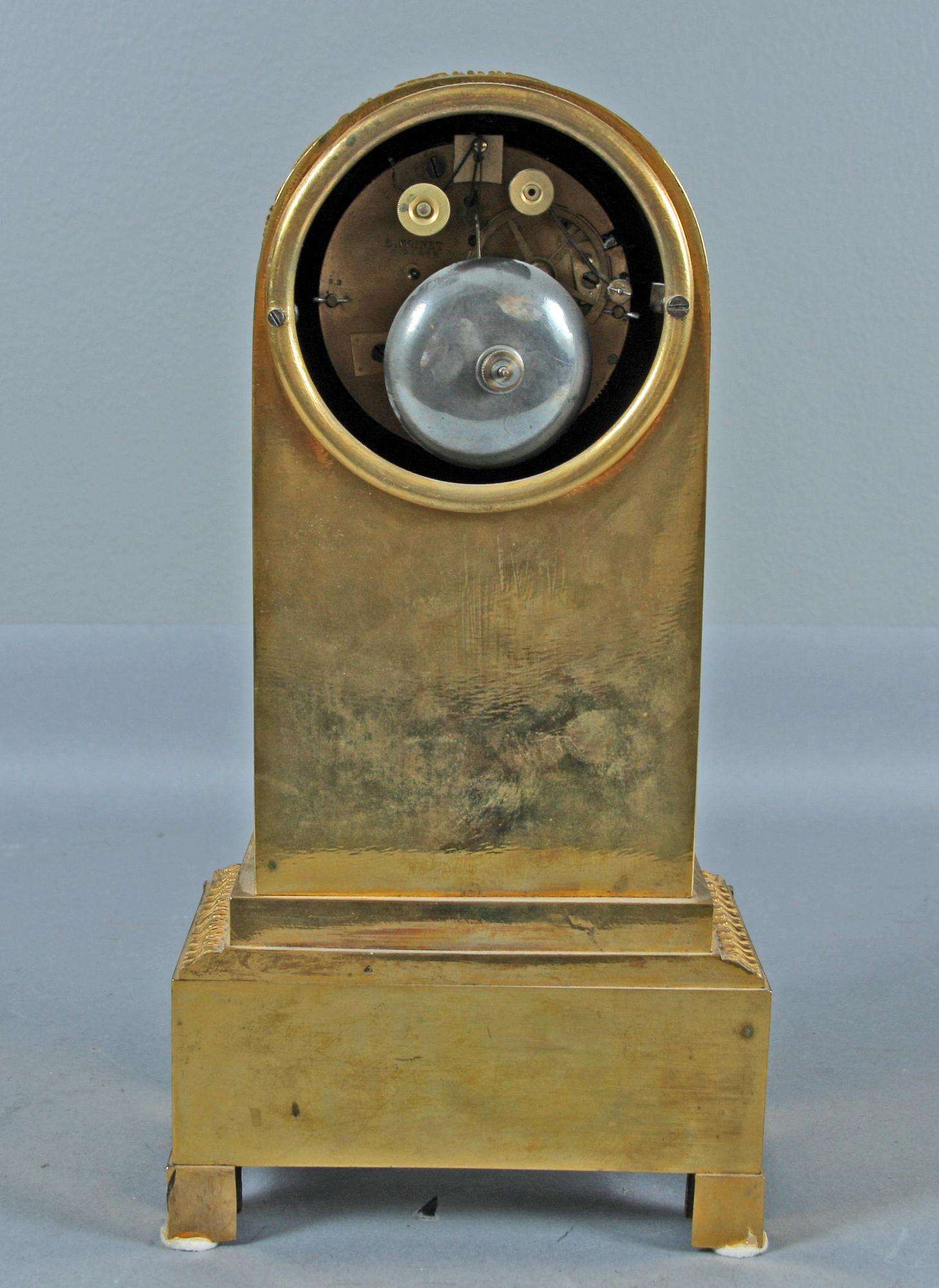 BORDSPENDYL, empire, märkt L Moinet, Paris, 1800-talets första hälft.