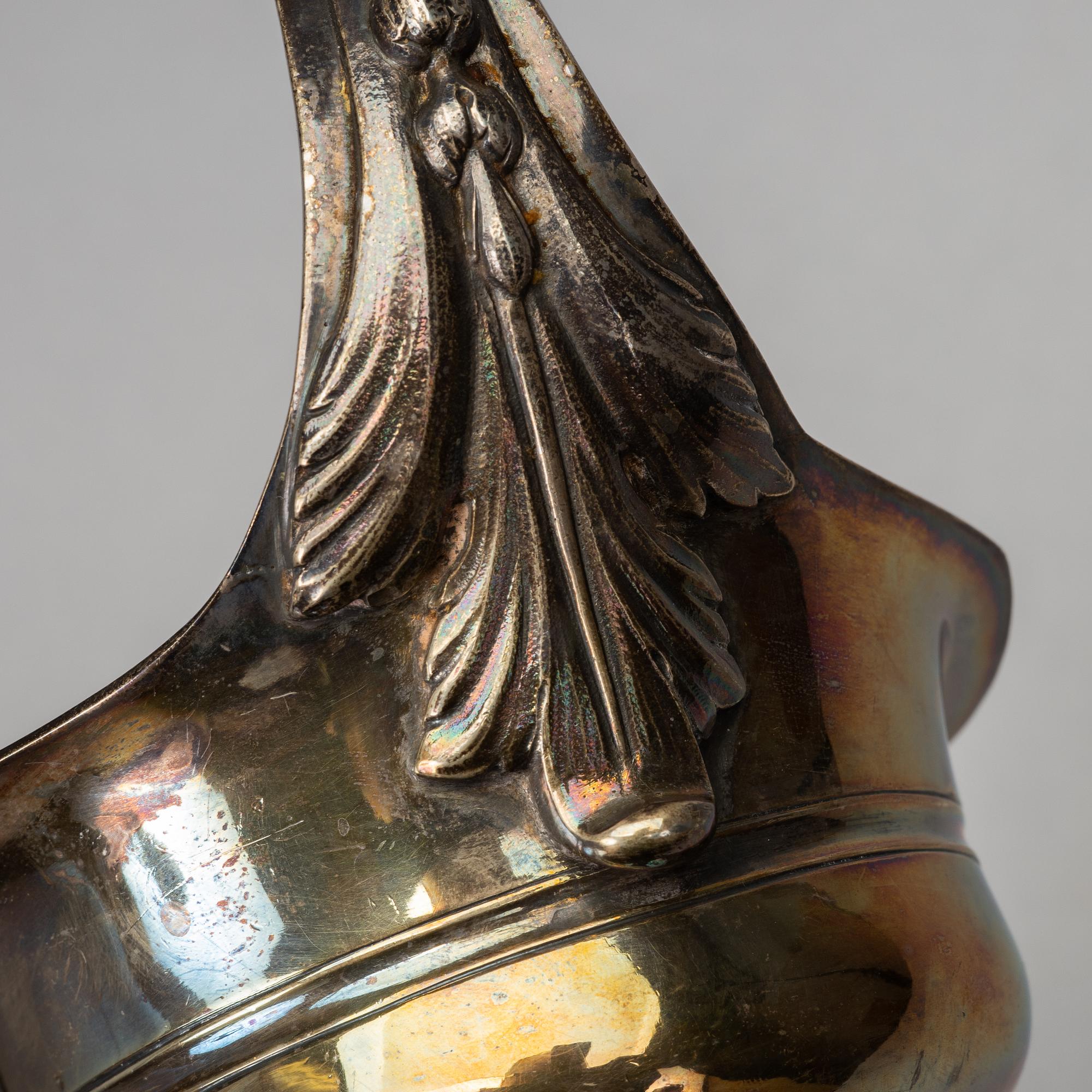 A silver sauce bowl, Copenhagem Denmark, 1916, after a french 18th century sauce bowl.