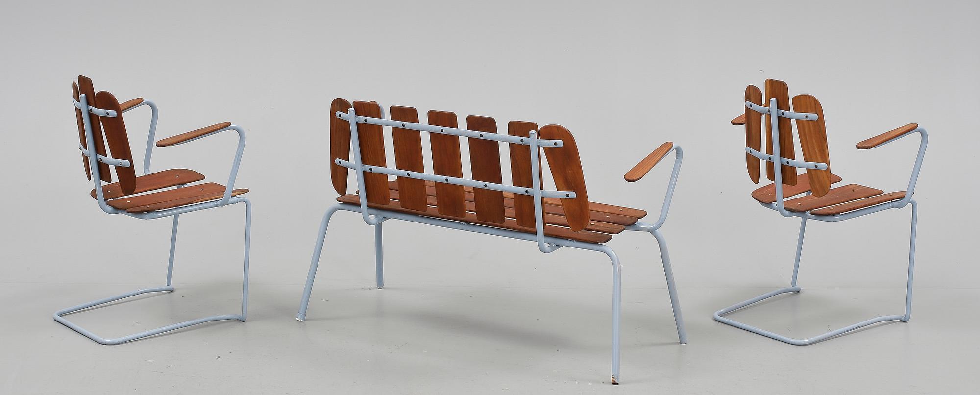 TRÄDGÅRDSGRUPP, soffa samt ett par stolar, 1950-tal.