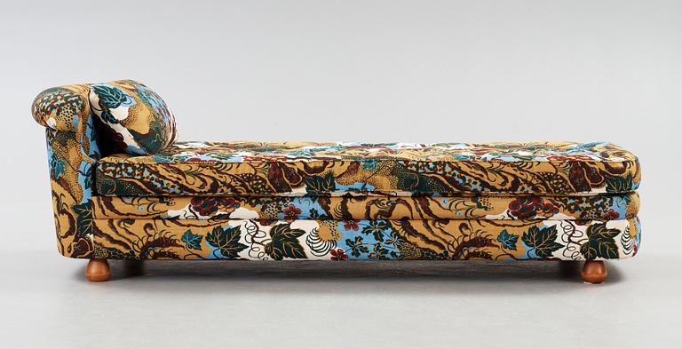 JOSEF FRANK, couch, Firma Svensk Tenn, modell 775.