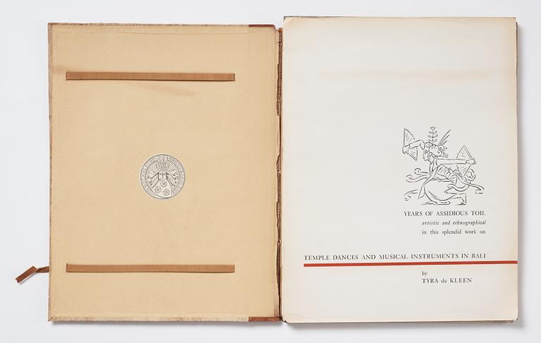 Tyra Kleen, fyra häften med åtta tryckta planscher (varav en dublett), "Temple Dances and Musical Instruments in Bali".
