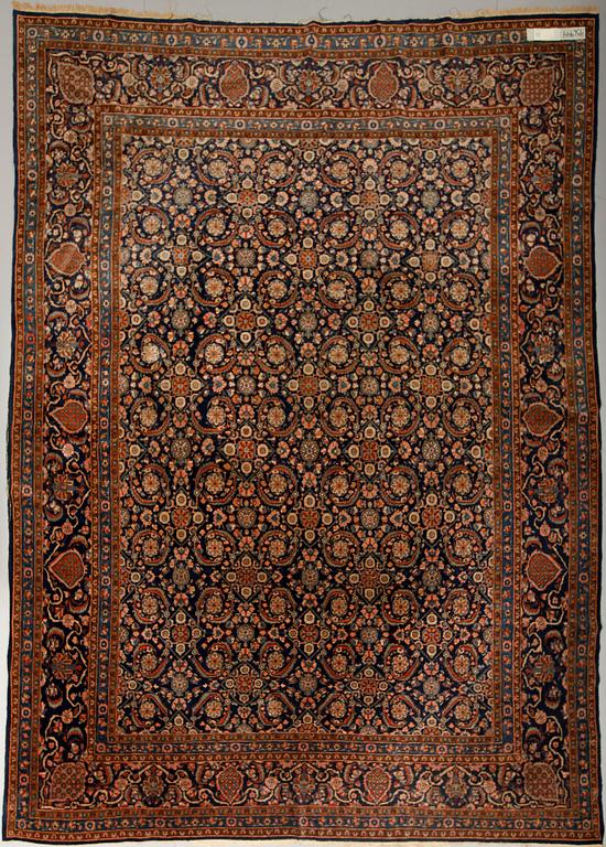 MATTA, orientalisk, old. Ca 370 x 260 cm.