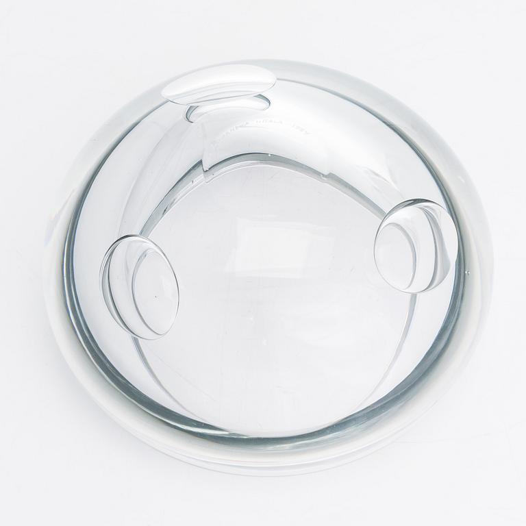 Timo Sarpaneva, baptismal bowl Claritas  'The Holy Trinity' signed Timo Sarpaneva Iittala 1984.