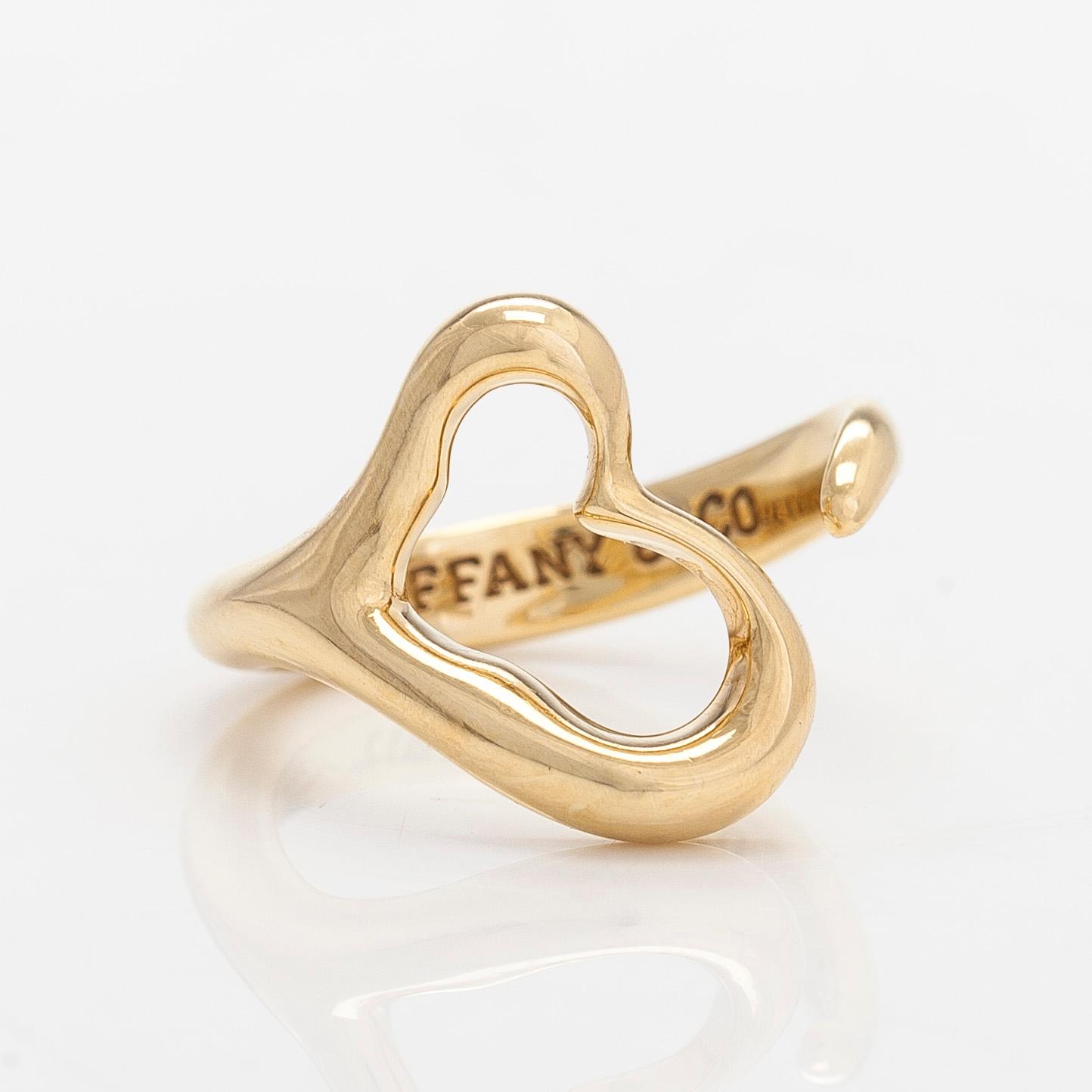 Tiffany & Co, Elsa Peretti, sormus, "Open Heart", 18K kultaa.