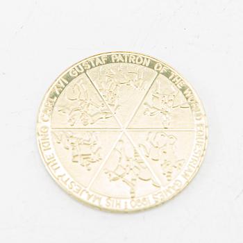 Medalj, 18K guld 3000 kr Carl XVI Gustaf, World Equestrian games Stockholm 1990 Sporrong  vikt ca 10,01 gram.