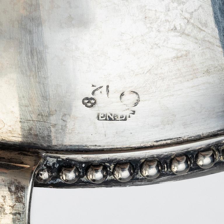 A Swedish 18th century silver sugerbowl with lid, mark of Erik Ernander, Uppsala 1791.