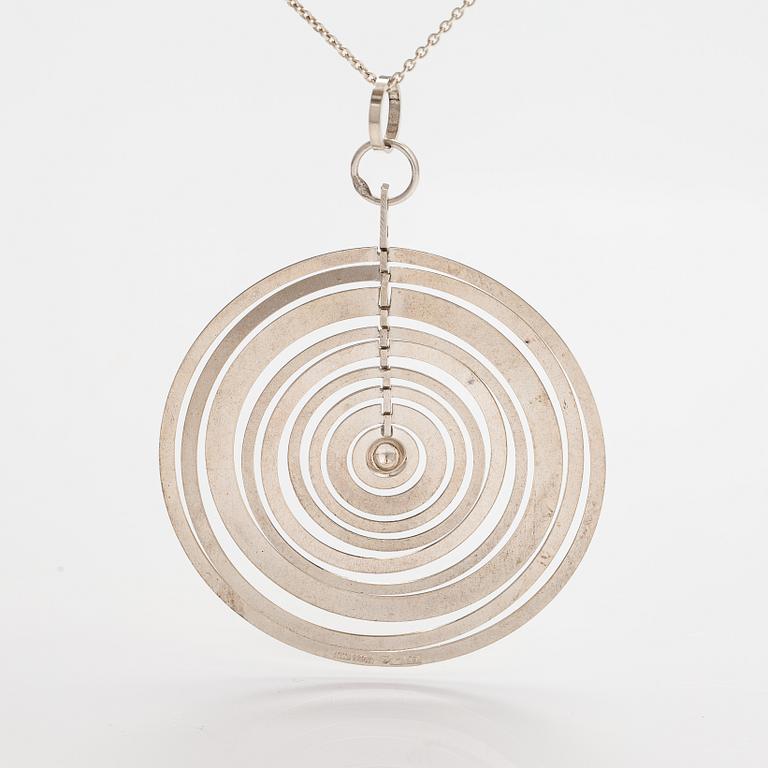 Tapio Wirkkala, "Silver moon", a sterling silver necklace. Westerback, Helsinki 1972.