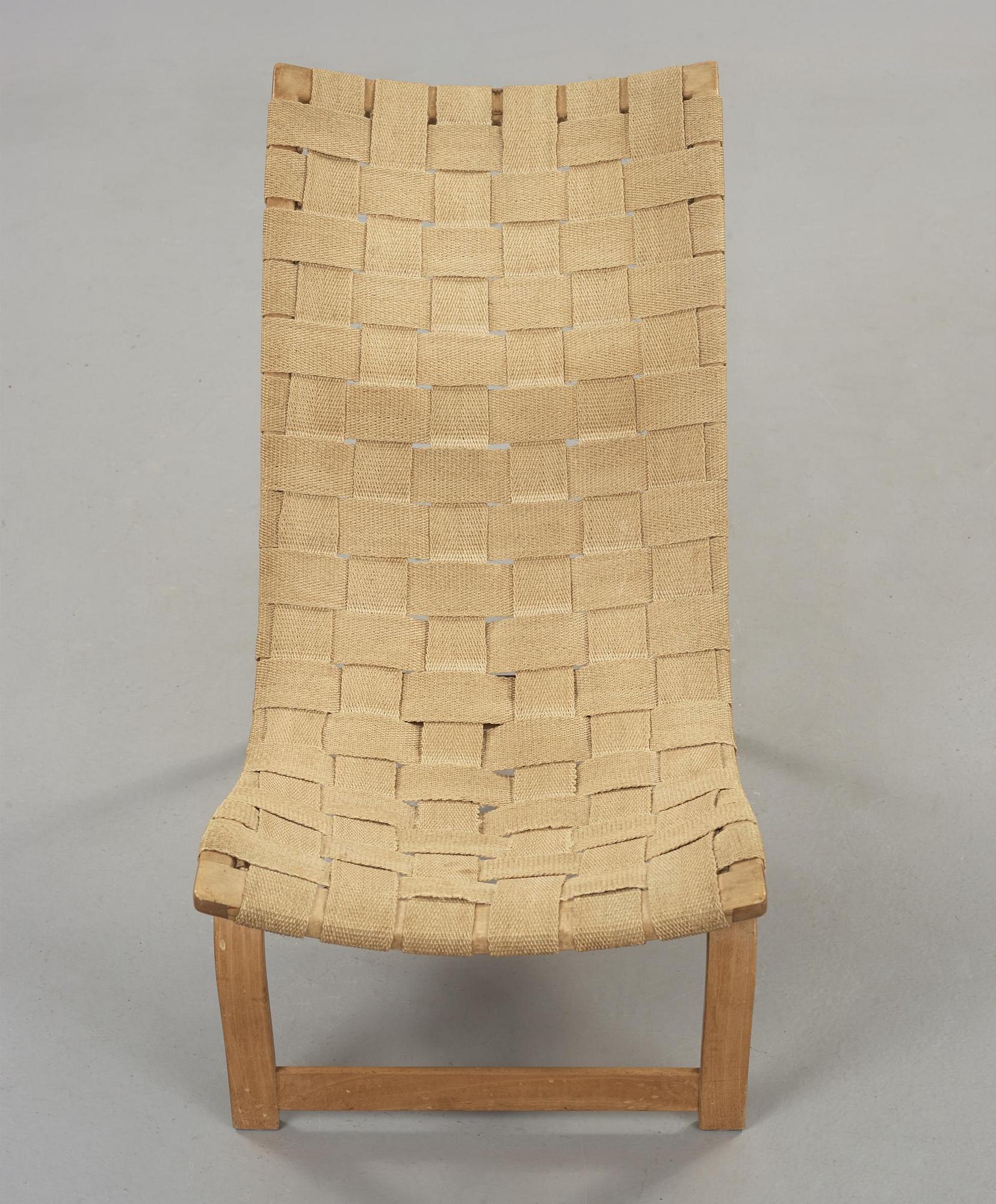BRUNO MATHSSON, för Firma Karl Mathsson, Värnamo, 1936. Vilstol.