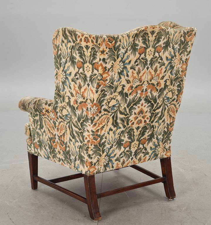 ÖRONLAPPSFÅTÖLJ. England 18/1900-tal.