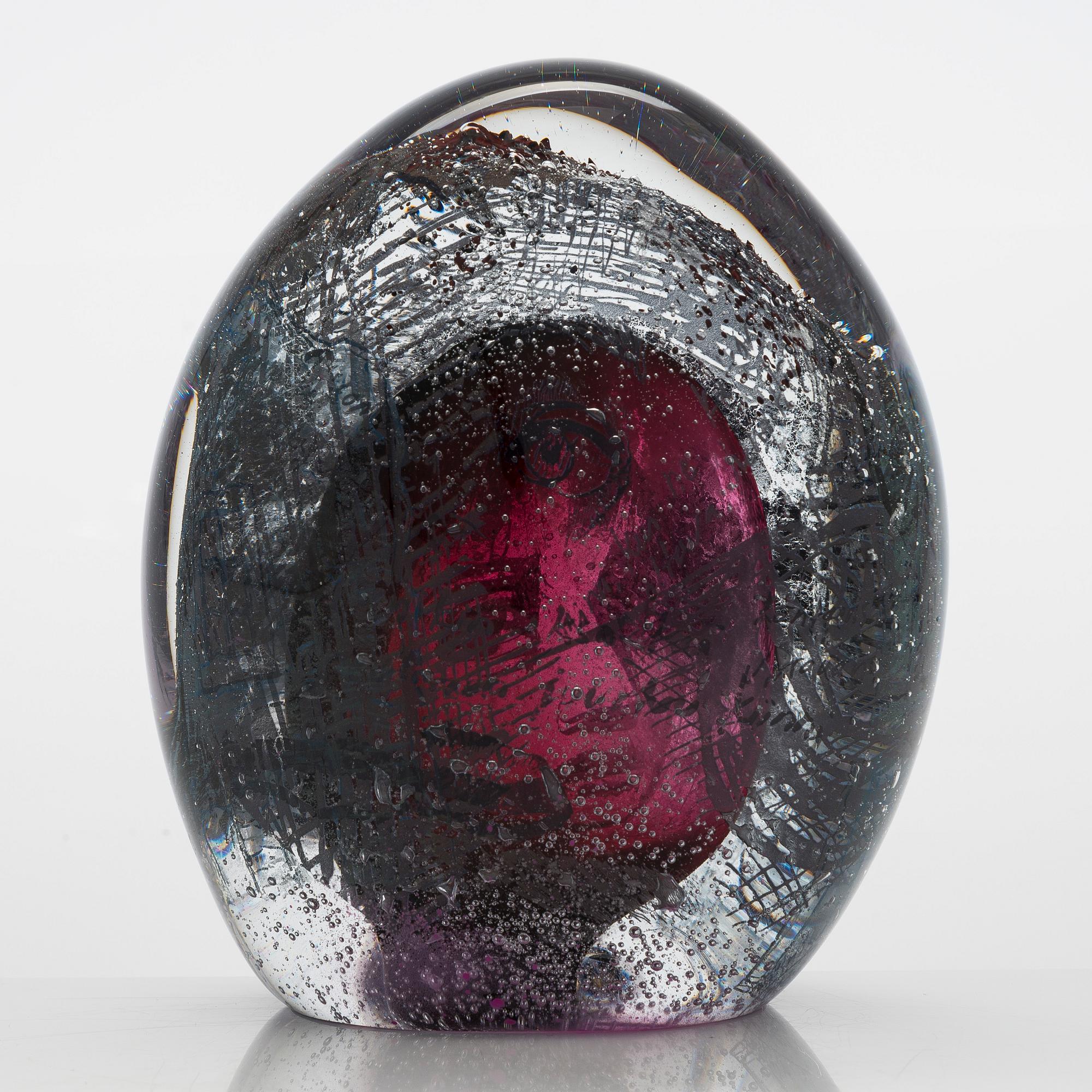 Sini Majuri, glasskulptur, "Anna", signerad Sini Majuri, Suomenlinna 2022.