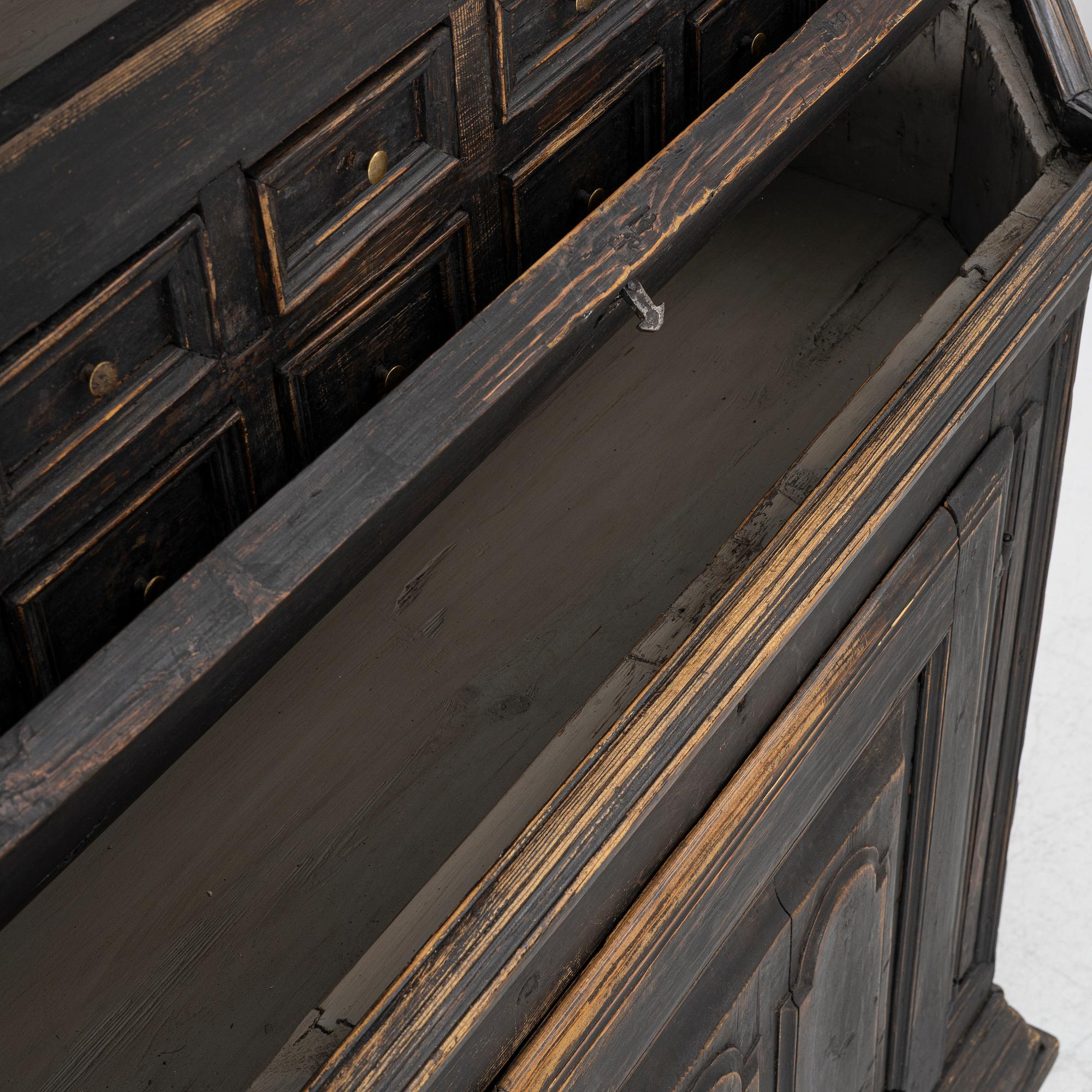 Cabinet, 18th/19th century.