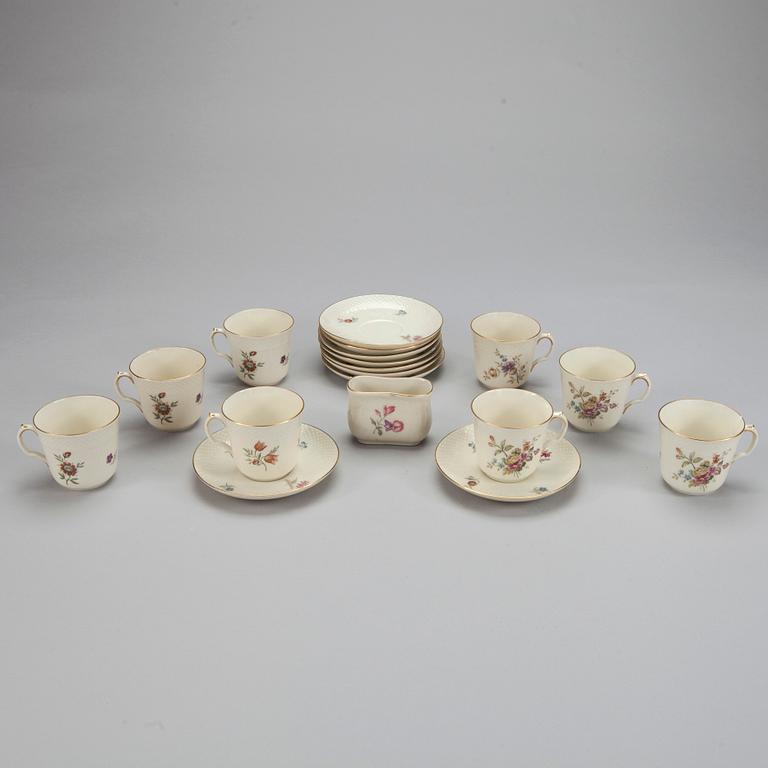 KAHVIKUPPEJA, 8 kpl, posliinia, Royal Copenhagen.