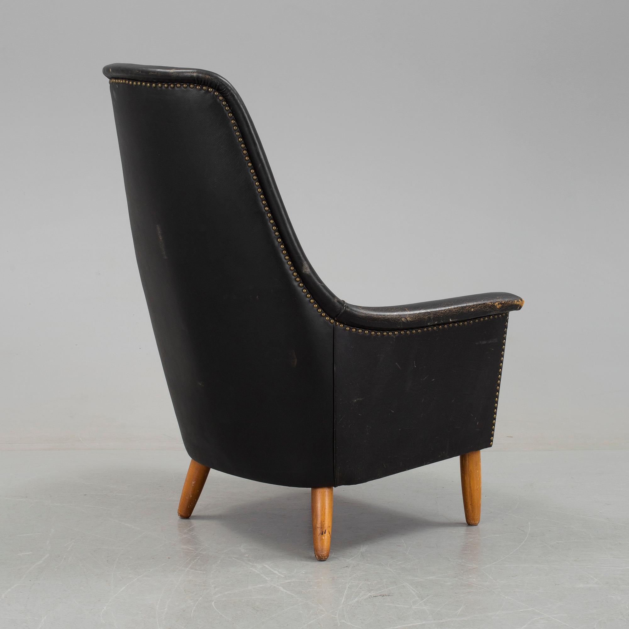A leather easychair 1950/60s.