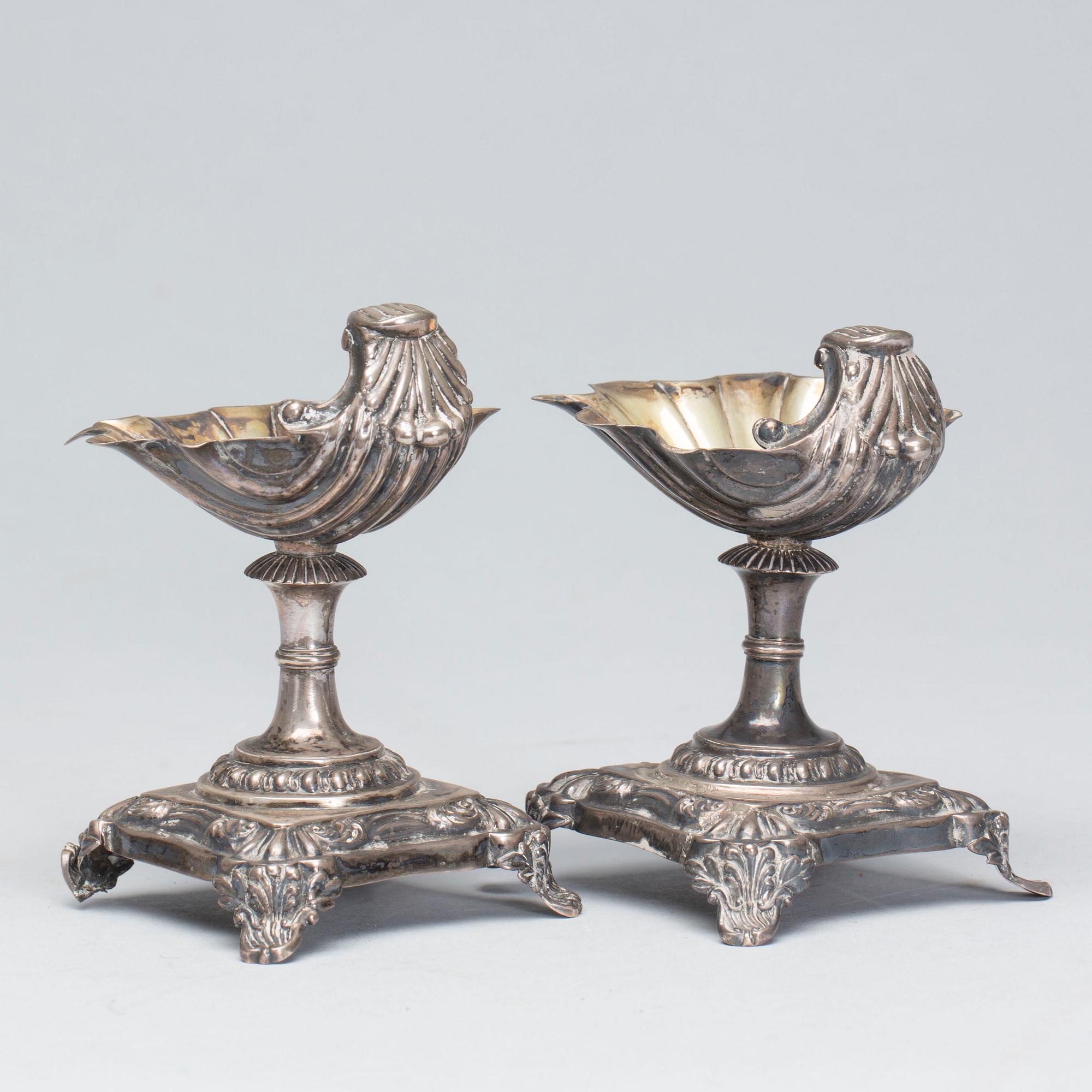 SALTKAR, ett par, Gustaf Theodor Folcker, Stockholm 1833, silver, vikt 220 g.