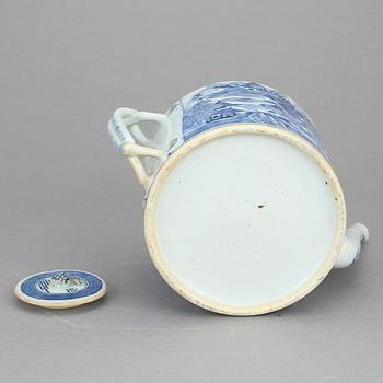 TEKANNA, porslin, Jiaqing, Kina, omkring år 1800.