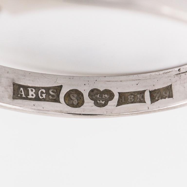 A brilliant cut diamond ring by Arne Blomberg, Strömstad, 1974.