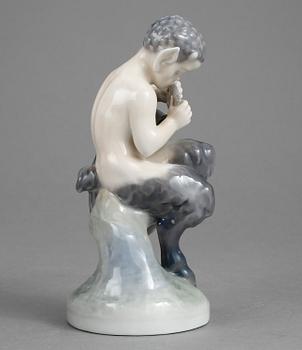 FIGURIN, porslin. Christian Thomsen, Royal Copenhagen.