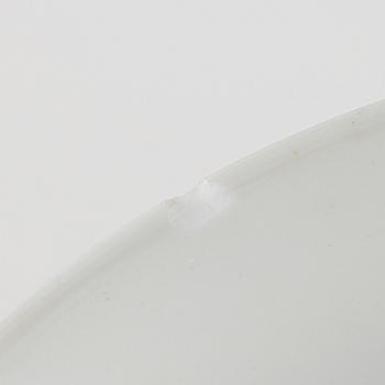 A pair of porcelain dishes, China, 'Jiangxi Ciye Gongsi', Republic/first half of the 20th century.