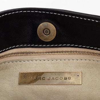 Marc Jacobs, a black leather 'Zoe' handbag.