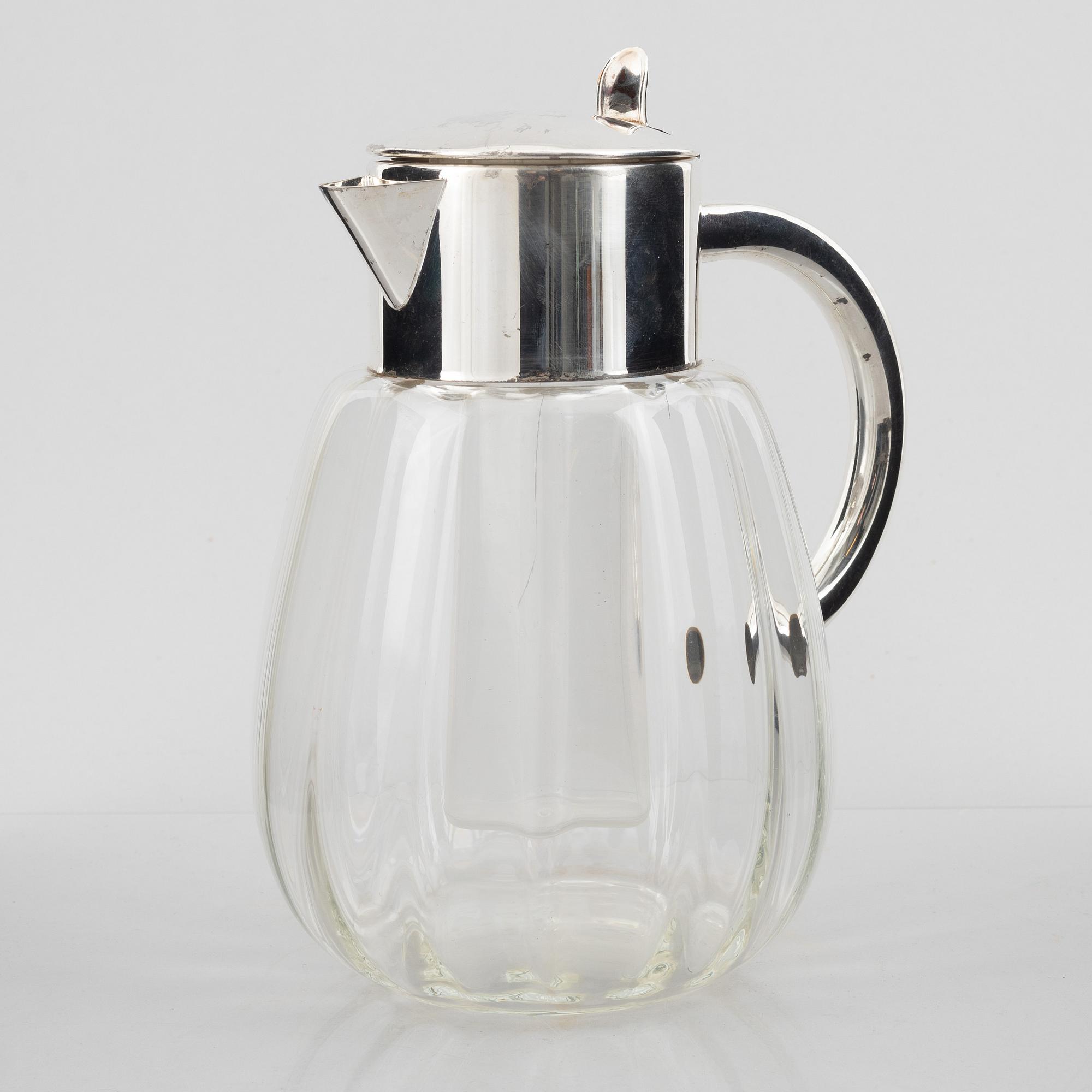 Lemonadkanna/cocktailkanna, saluförd på Firma Svenskt Tenn, 1900-talets andra hälft.