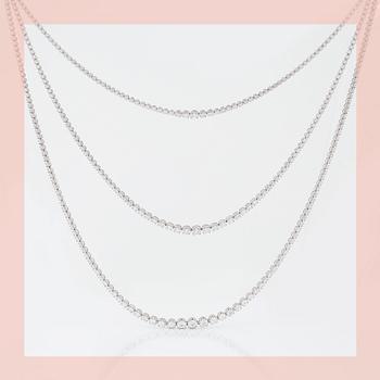 HALSBAND, ett treraders riviére med briljanter, totalt ca 17ct.
