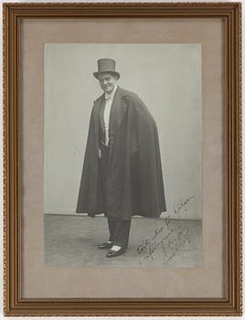 ERNST ROLF (1891-1932), egenhändigt signerat fotografi.